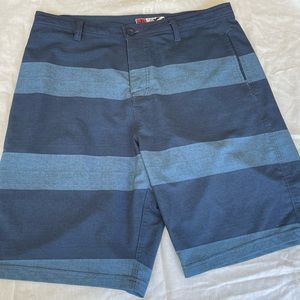 MICROS SURF SHORTS SIZE 32